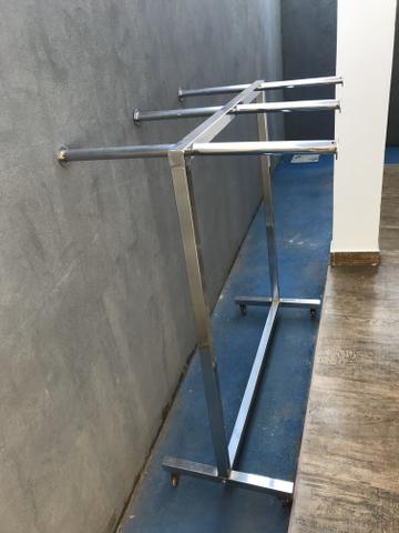 Vendo arara cromada - Foto 2