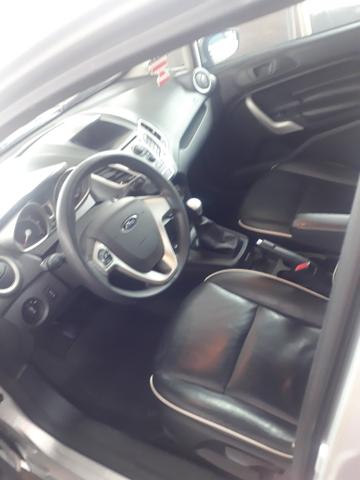 New fiesta Muito Novo - Foto 4