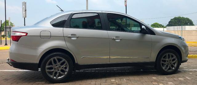 Fiat Grand siena essence 1.6 Flex todo revisado! - Foto 4