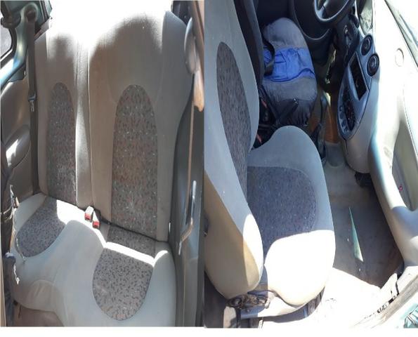 Ford ka GL, 2001, motor Zetec, com ar(ñ Func), vidro e trava elétrica por R$6 mil - Foto 4