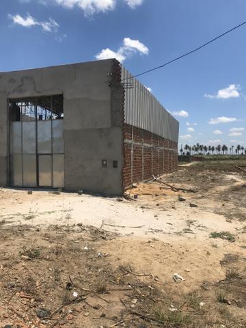 Galpão com 420m2 próximo a Goiana