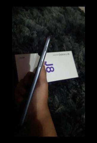 Samsung Galaxy J8