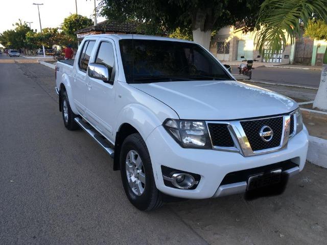 Vendo nissan serie especial platinum 2014 top - Foto 2