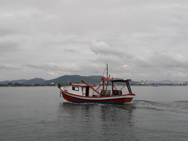 Bote de arrasto camarão - Foto 2