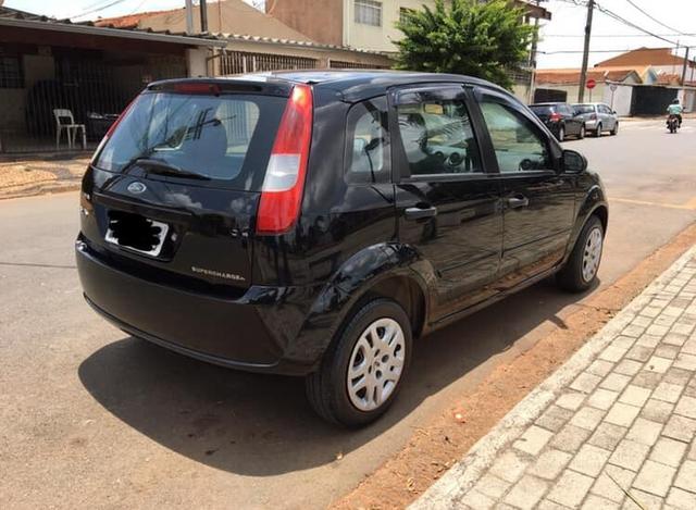 Ford Fiesta Hatch - Foto 4