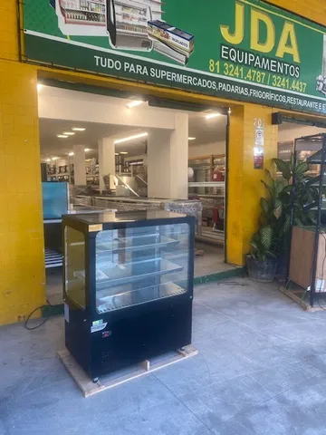 Balcão refrigerado para tortas e sobremesas - linha gourmet - marca polofrio