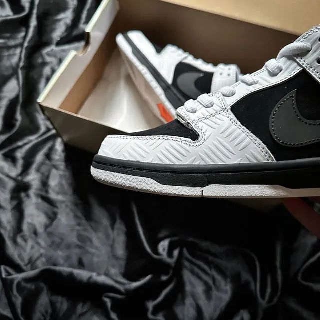 NIKE Dunk SB x TIGHTBOOTH "Black White" - Foto 4