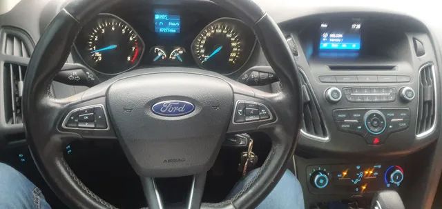 FORD FOCUS ford-focus-2014-sedan-aut-power-shift-pego-carro-ate-25-mil-e-volta  em segunda mão - O Parking