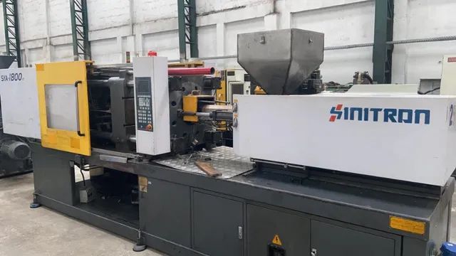 Injetora Plástico Sinitron 180ton, 520x480, 346g em PS - Foto 2
