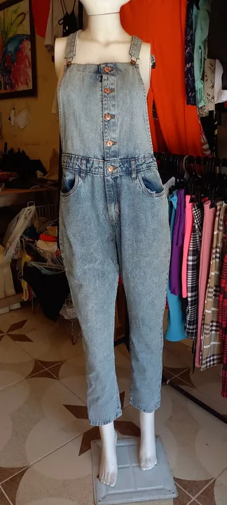 Jardineira Jeans