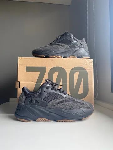 Adidas yeezy shop boost 700 olx