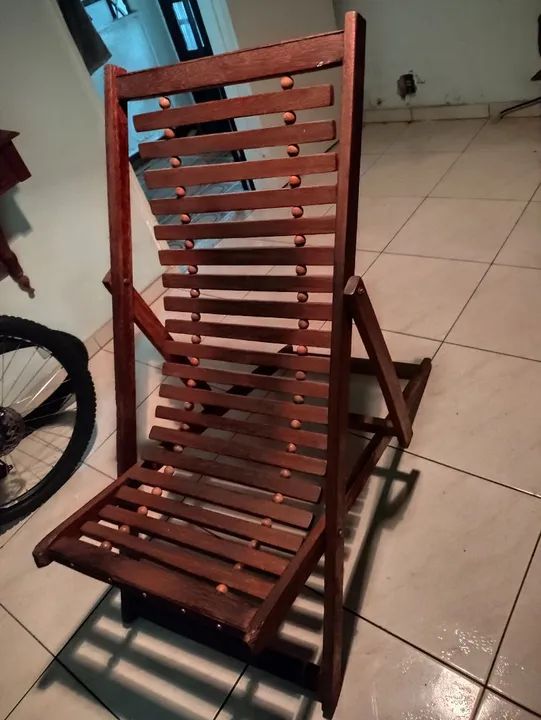 Cadeira de Madeira Dobrável espreguiçadeira. - Foto 4