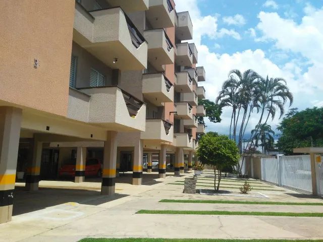 Apartamento Temporada no Centro de Ubatuba (2 quartos, 1 suíte).