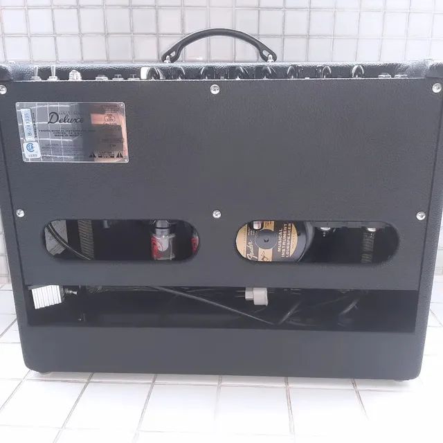 Amplificador Fender Hot Rod De Luxe, 40w valvulado Made in Mexico - Foto 5