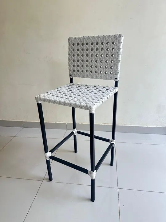 Banquetas em fibra e ferro - Foto 5