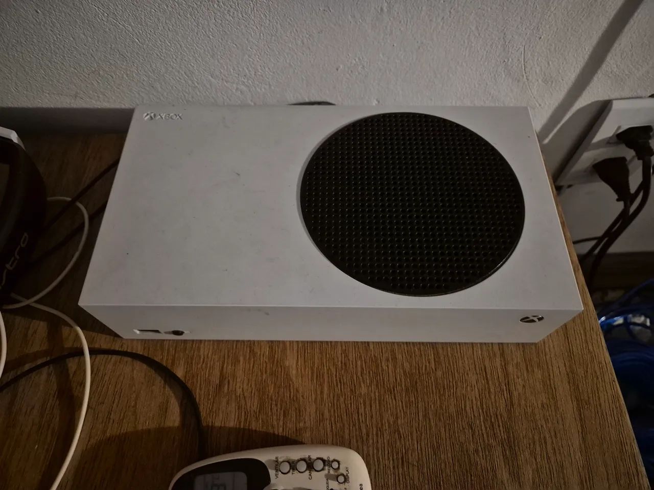 Xbox series S com 4 controles