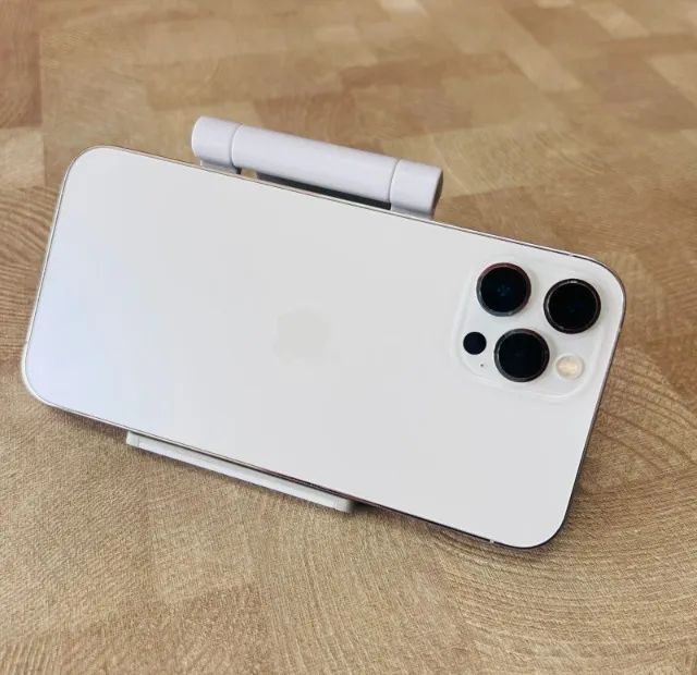 iPhone 12 Pro Max - 128 gigas / Branco - Celulares e Smartphones