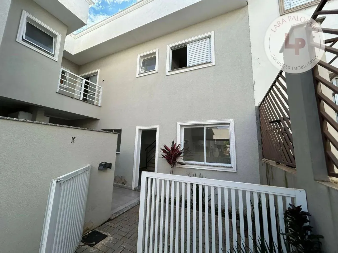 Casa com 2 dormitórios para alugar, 110 m² por R$ 4.200,00/mês - Pinheirinho - Vinhedo/SP