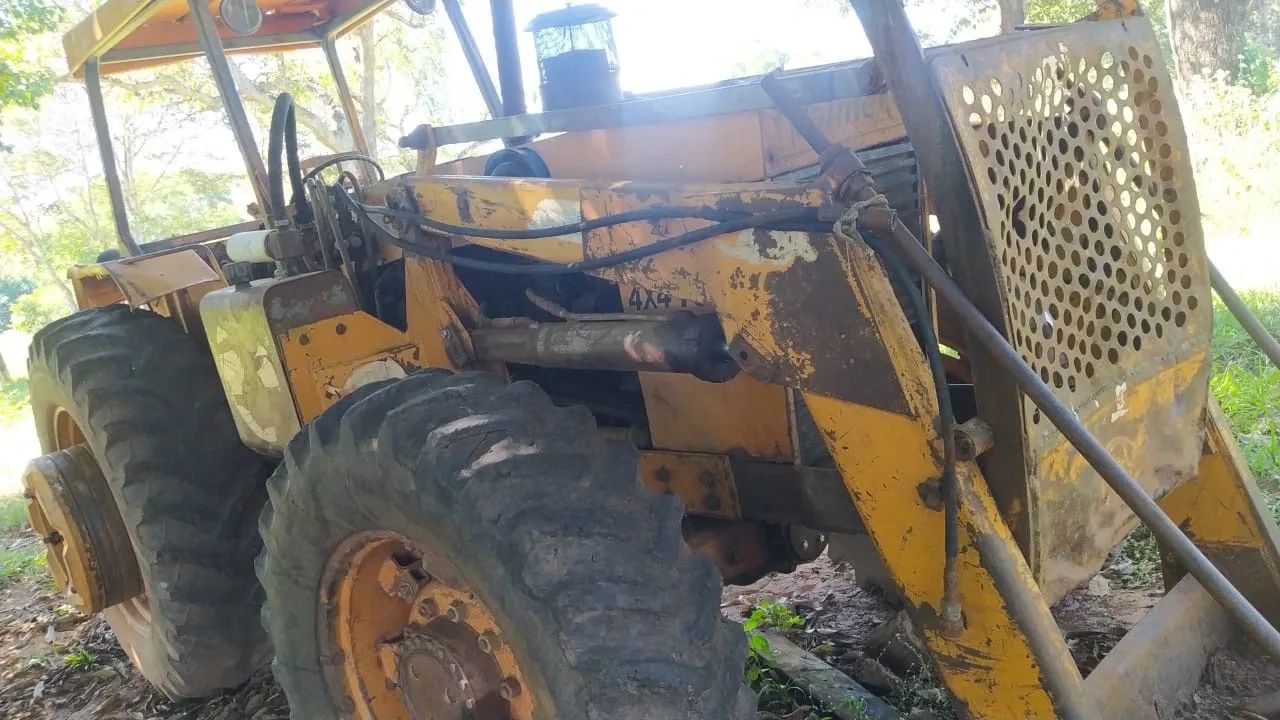 Trator valmet 148, 12X32 com acessórios  - Foto 2