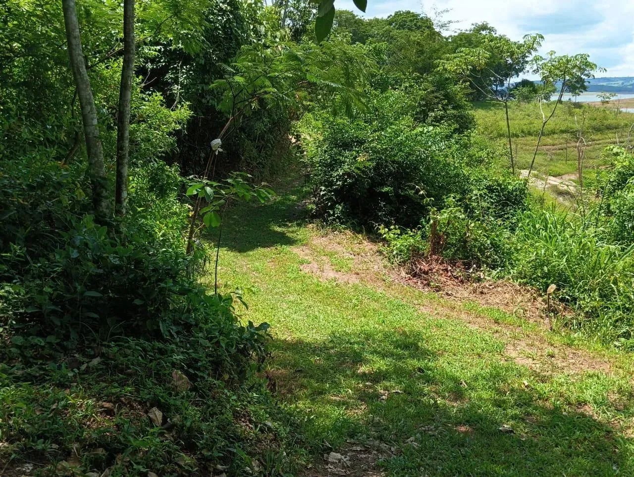 EXCLUSIVIDADE Belo rancho a beira da represa em Irai 100km de Uberlândia - Foto 2