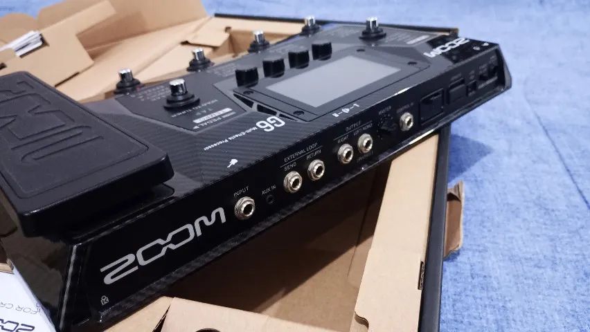 Pedaleira Zoom G6 Guitar Multi-effects Processor - Zerada na Caixa