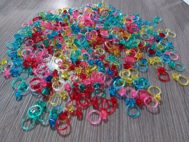 Diversão Completa Lote com 100 unidade de mini brinquedos podendo ser sortidos ou igual - Foto 4