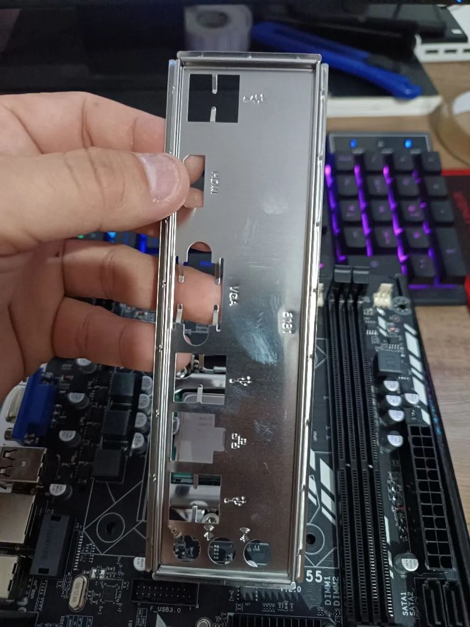 Placa Mãe ddr3 h61 *Defeito  - Foto 2