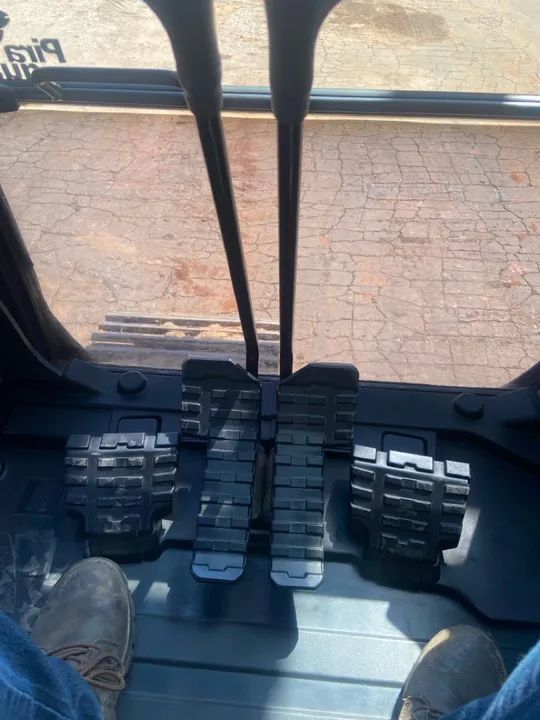 Escavadeira New Holland E215C evo - Foto 4