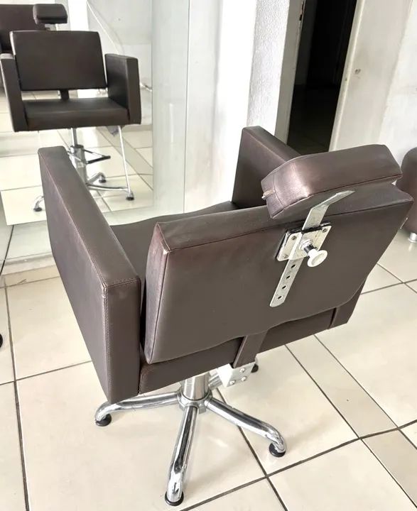 Cadeira cabeleireira reclinável