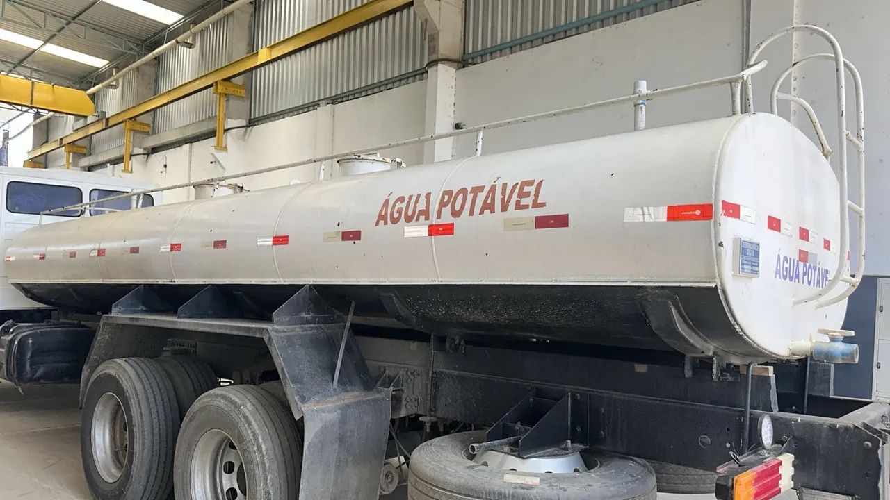Tanque pipa de 11 mil litros água potável pronto pra trabalhar  - Foto 2
