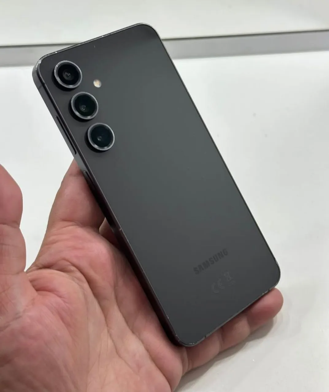 Samsung S24 fé 256 gb 8 RAM 5g com NFC celular vai capa película carregador original nota