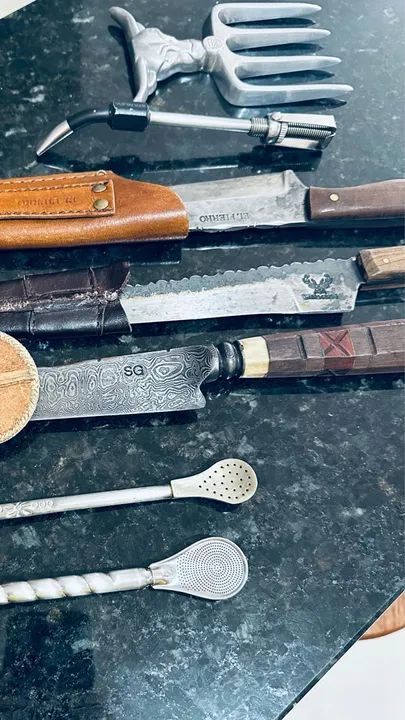 Conjunto de facas para churrasco e bomba para chimarrão.  - Foto 2