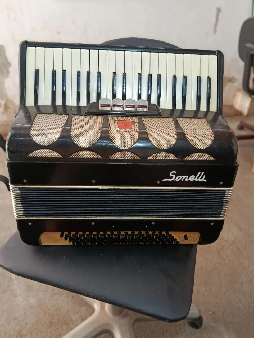 Acordeon Sonelli 80 baixos v 3.600