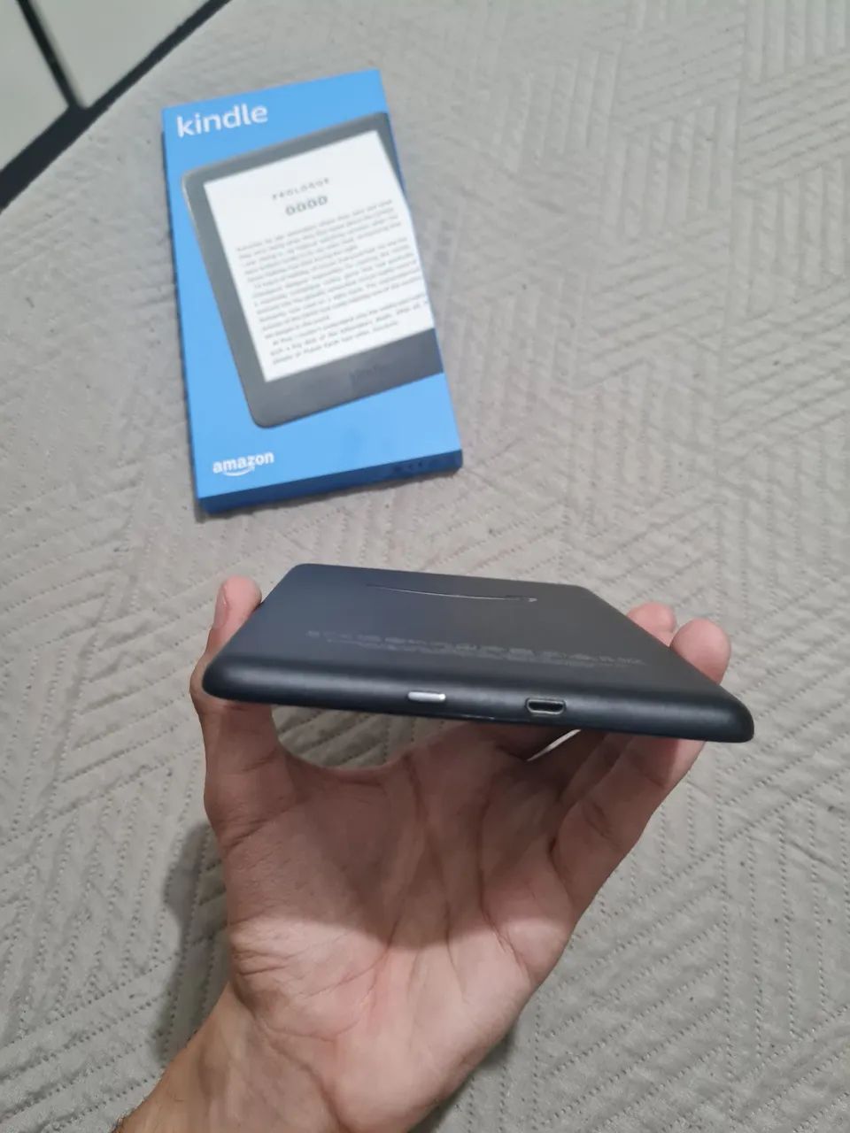 Kindle 10ª Geração Preto - sem marcas de uso - Foto 4