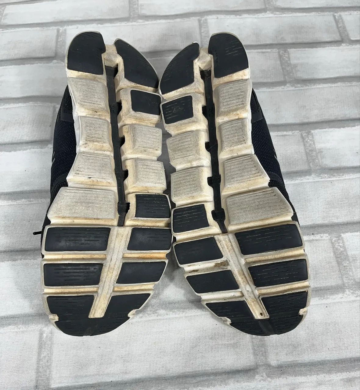 Tênis on running suíço  - Foto 4