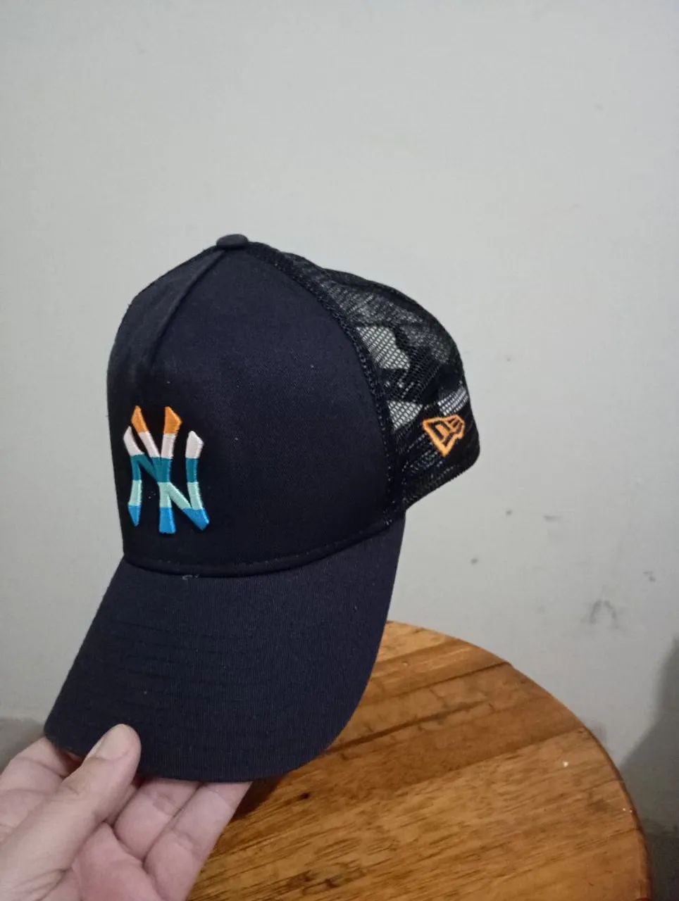 Boné NY azul marinho 