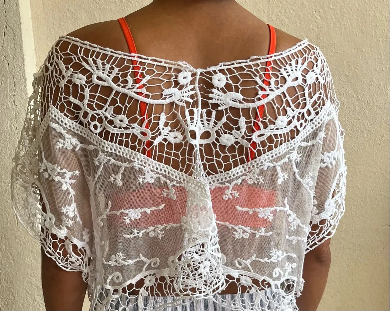 Blusa de Renda Branca - Foto 2