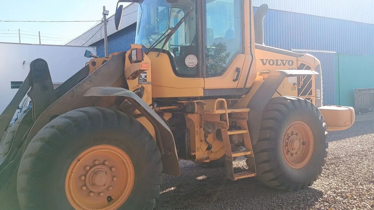 Pá carregadeira Volvo L60F ano 2017 - Foto 4