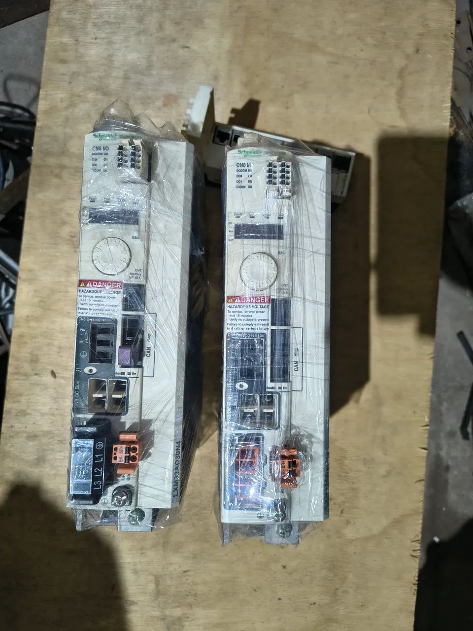 Servo drive Schneider LXM32AD30N4