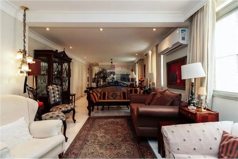 VENDA DE APTO EXCELENTE CUSTO X BENEFÍCIO EM ÁREA PLANA E NOBRE DO JARDINS - Área 105m² co