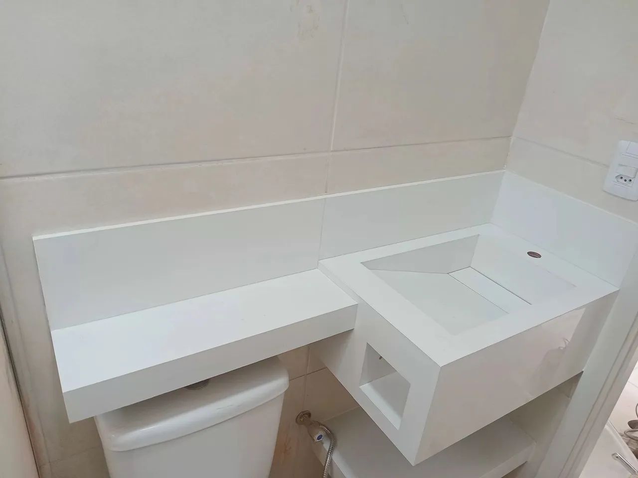 Cuba de banheiro moderna em branco - Foto 2