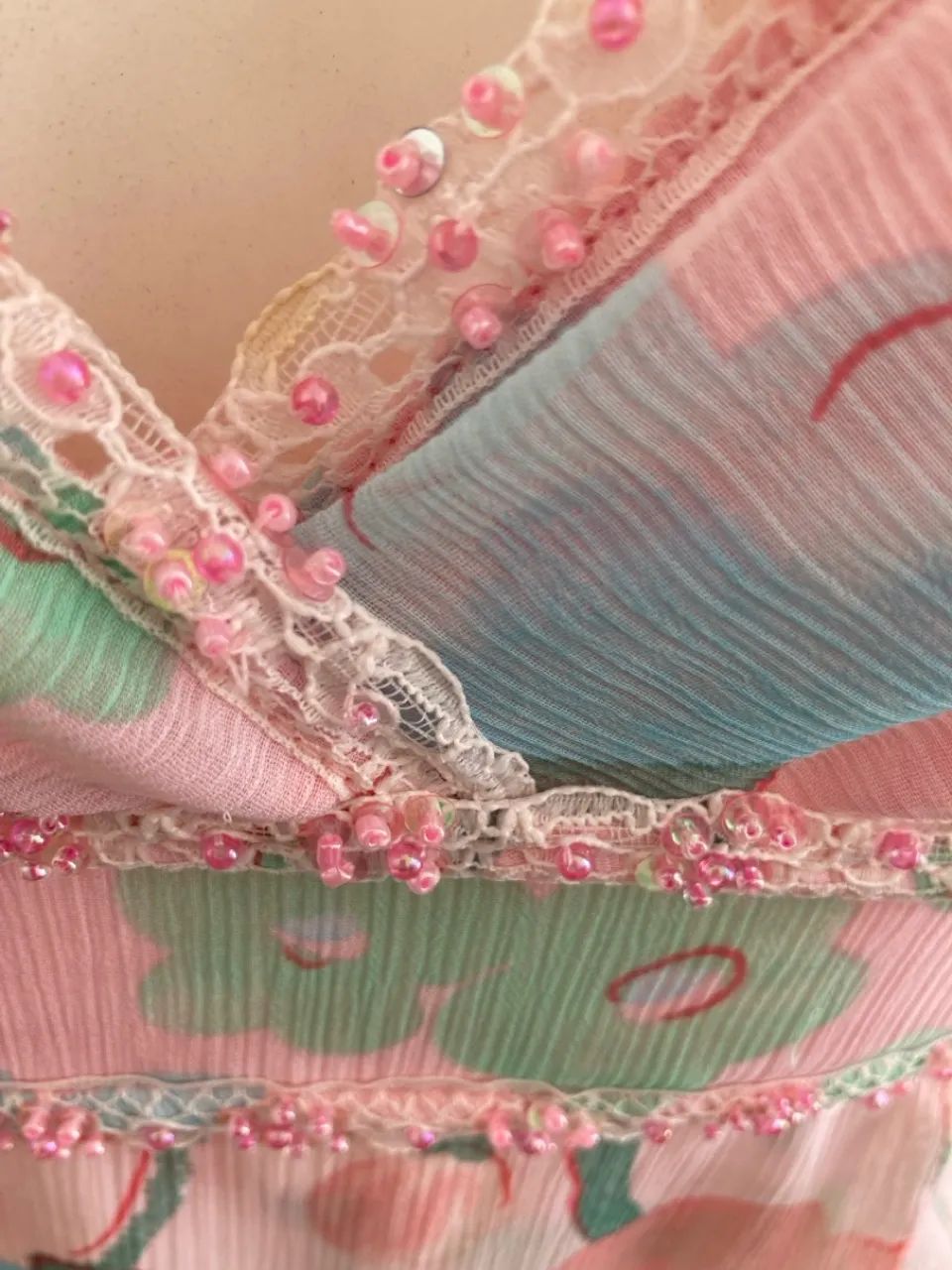 Blusa manga longa sobreposta cinza e listrada - Foto 2