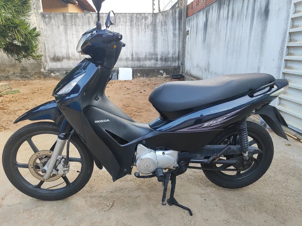 Biz + 125 2010 - Foto 6