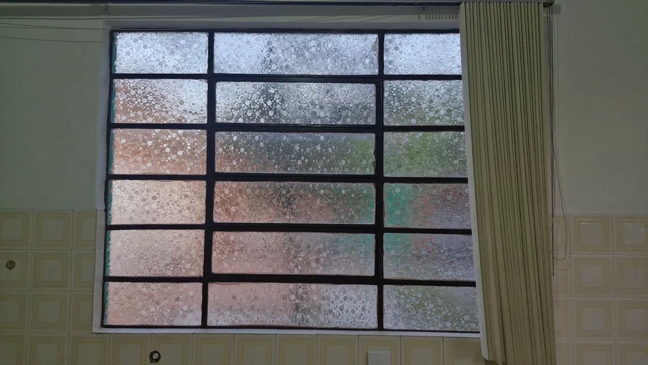 Iron tilt window64861277754754121