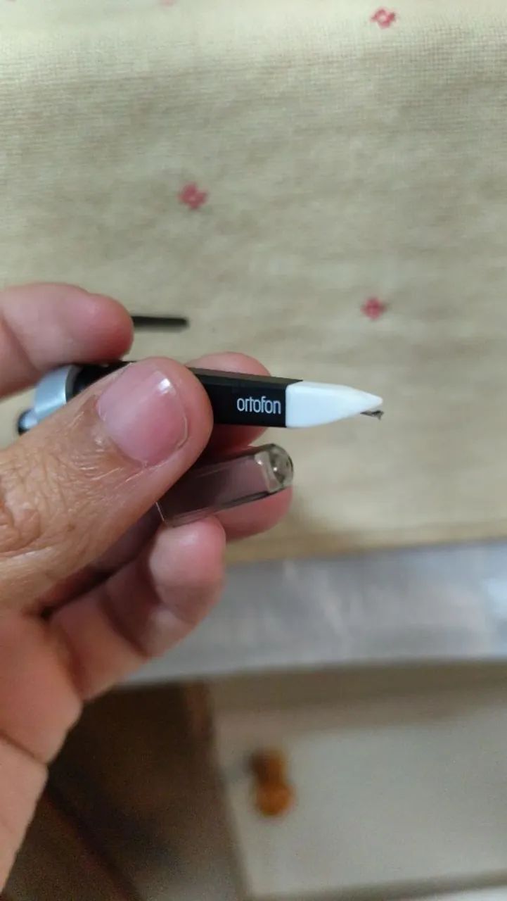 Lote. Headshell montados, agulhas e corpo de agulhas  - Foto 3