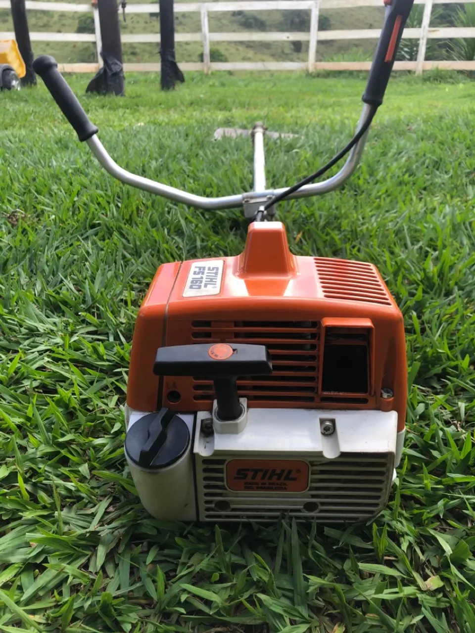 ROÇADEIRA STIHL USADA POUCAS VEZES ESTADO DE NOVO