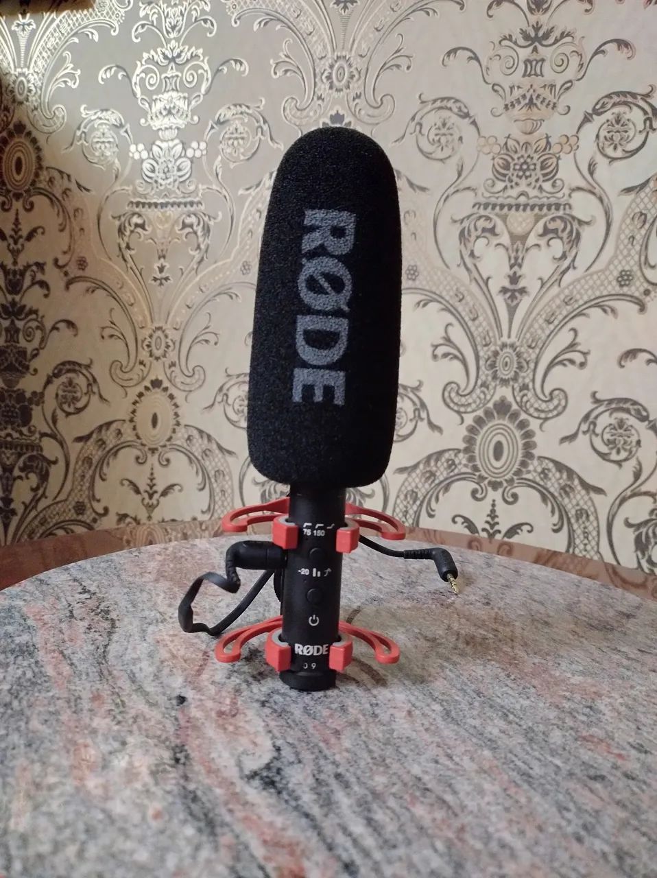 Microfone RØDE VideoMic Pro Shotgun com cápsula condensadora 