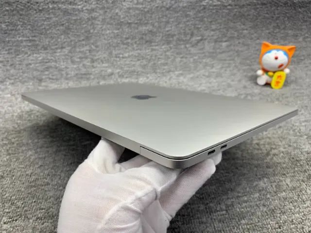 MacBook Pro 13? 2019 - i7 - 16GB RAM - 512GB SSD - TouchBar