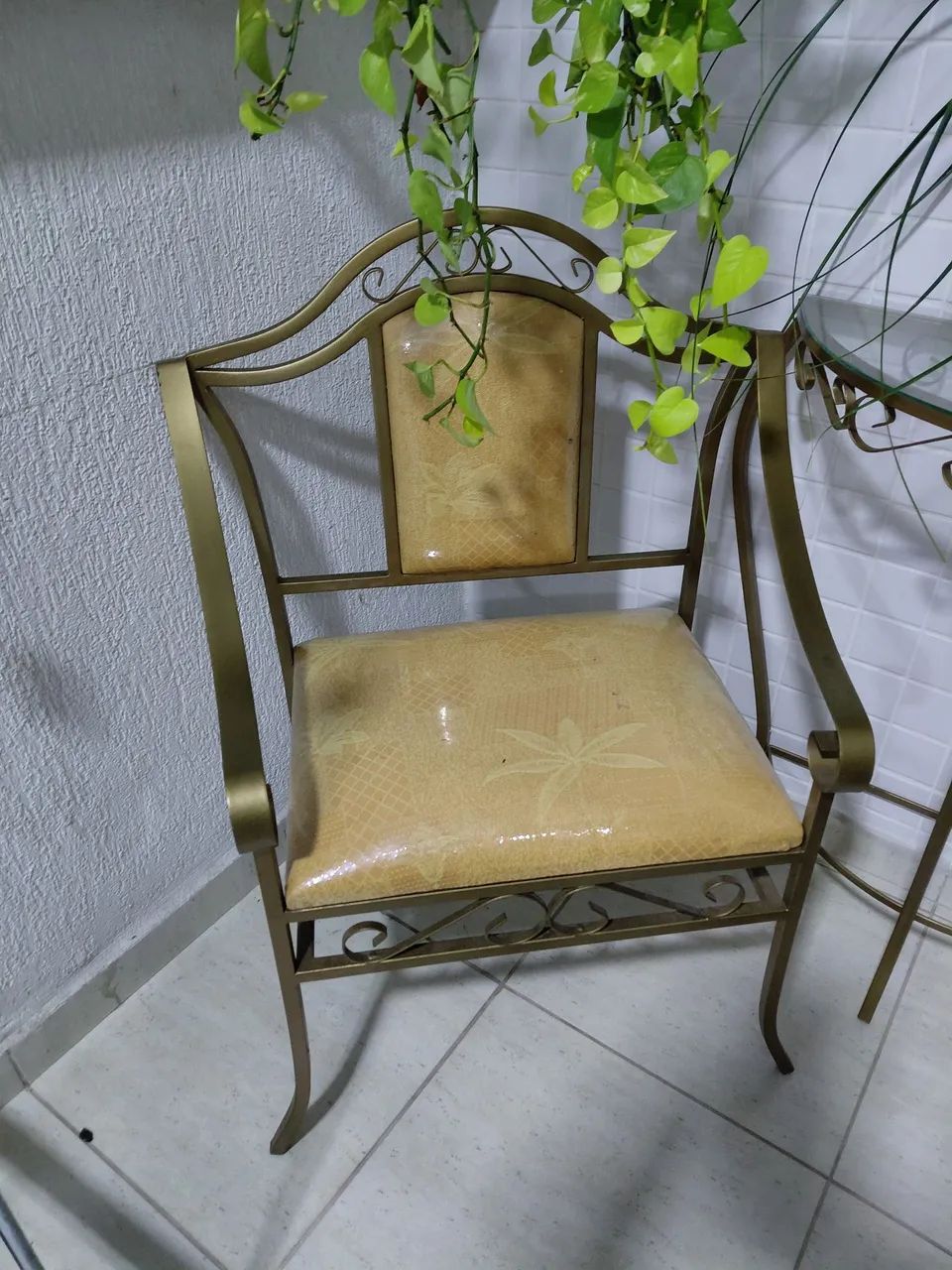 Mesa e cadeiras  - Foto 3