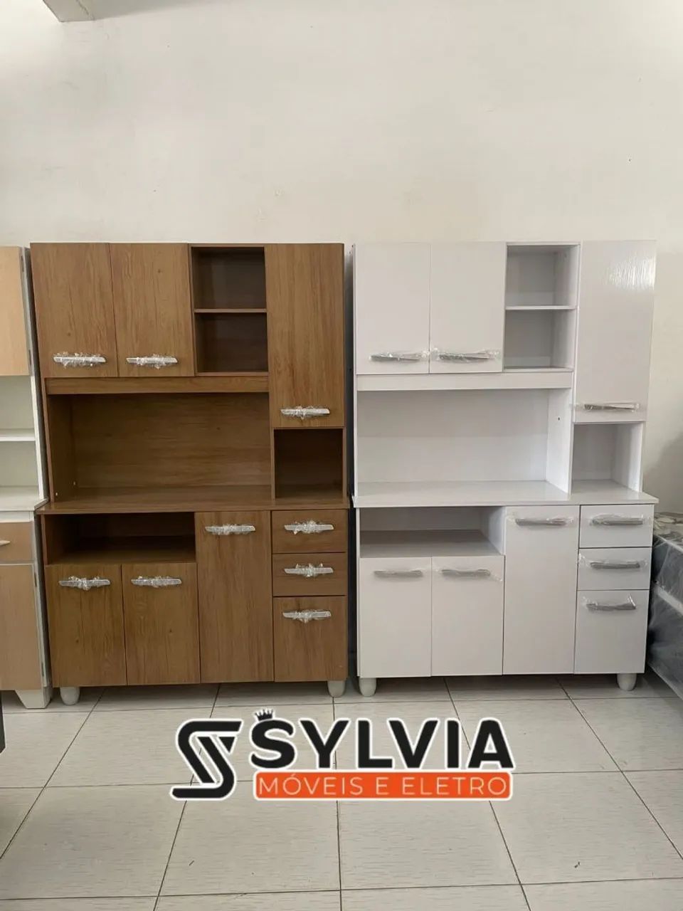 Armário de Cozinha Amadeirado e Branco - Sylvia Móveis